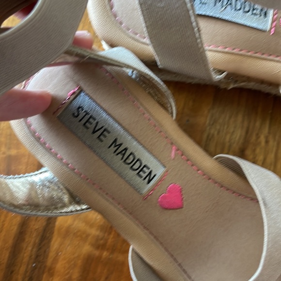Steve Madden girls shoes - Picture 3 of 5